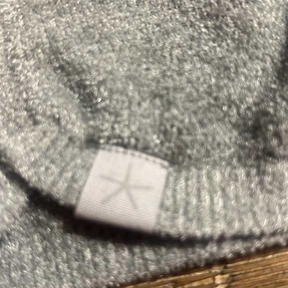 Barefoot Dreams CozyChic Ultra Lite Ombre
Shorts- Brand New Never Worn - Picture 7 of 7